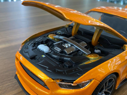 1/18 Diecast Maisto Ford Mustang 2015 Orange