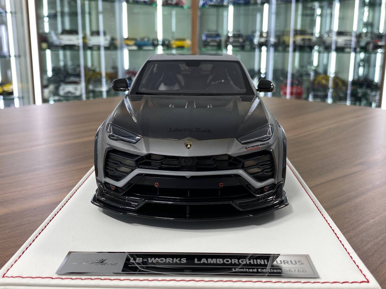 1:18 Resin Model  - IVY Model Lamborghini URUS LB Works (Fighter Grey)