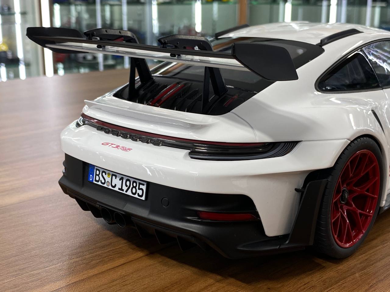 1/12 Metal Diecast – Norev Porsche 911 GT3 RS – White / Red Rim
