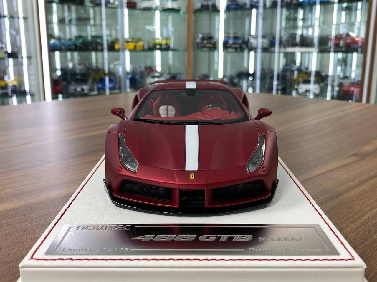 1:18 Resin Model – Davis & Giovanni Ferrari 488 GTB N-Largo – Matt Chrome Red, White/Black Stripe – Limited 5 pcs