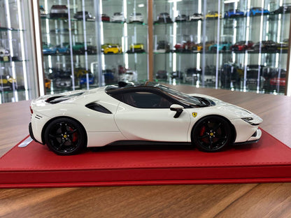 1/18 Resin Model  – BBR Ferrari SF90 Stradale Gloss Avus White / Black Roof Ltd.Edn
