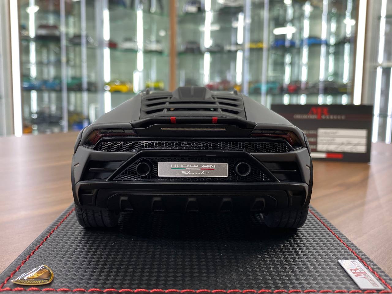 1/8 Resin MR Collection Lamborghini Huracan Sterrato Grigio Vulcano Ltd.Edn.99 pcs