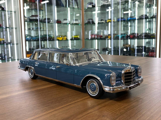 1:18 Diecast Full Opening – NZG Modelle GmbH Dealer Edition Mercedes-Benz 600 Pullman (W100)