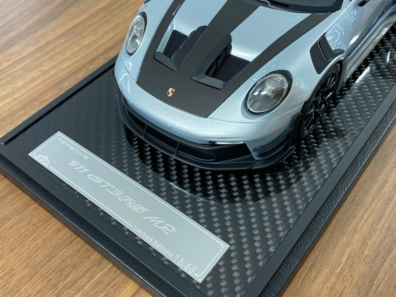 1/18 Resin – VIP Models Porsche 911 GT3 RS MR Silver/Blue Ltd.Edn.66 pcs