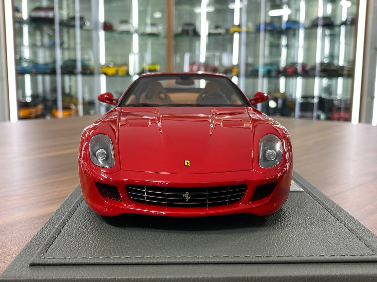 1/18 Resin BBR Models Ferrari 599 GTB Cambio Manuale Rosso Corsa  Limited Edition: 126 pcs