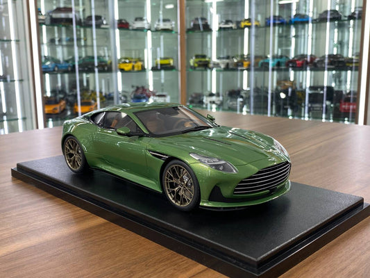 1/18 Resin Model GT Spirit Aston Martin DB12 - Green Limited Edition