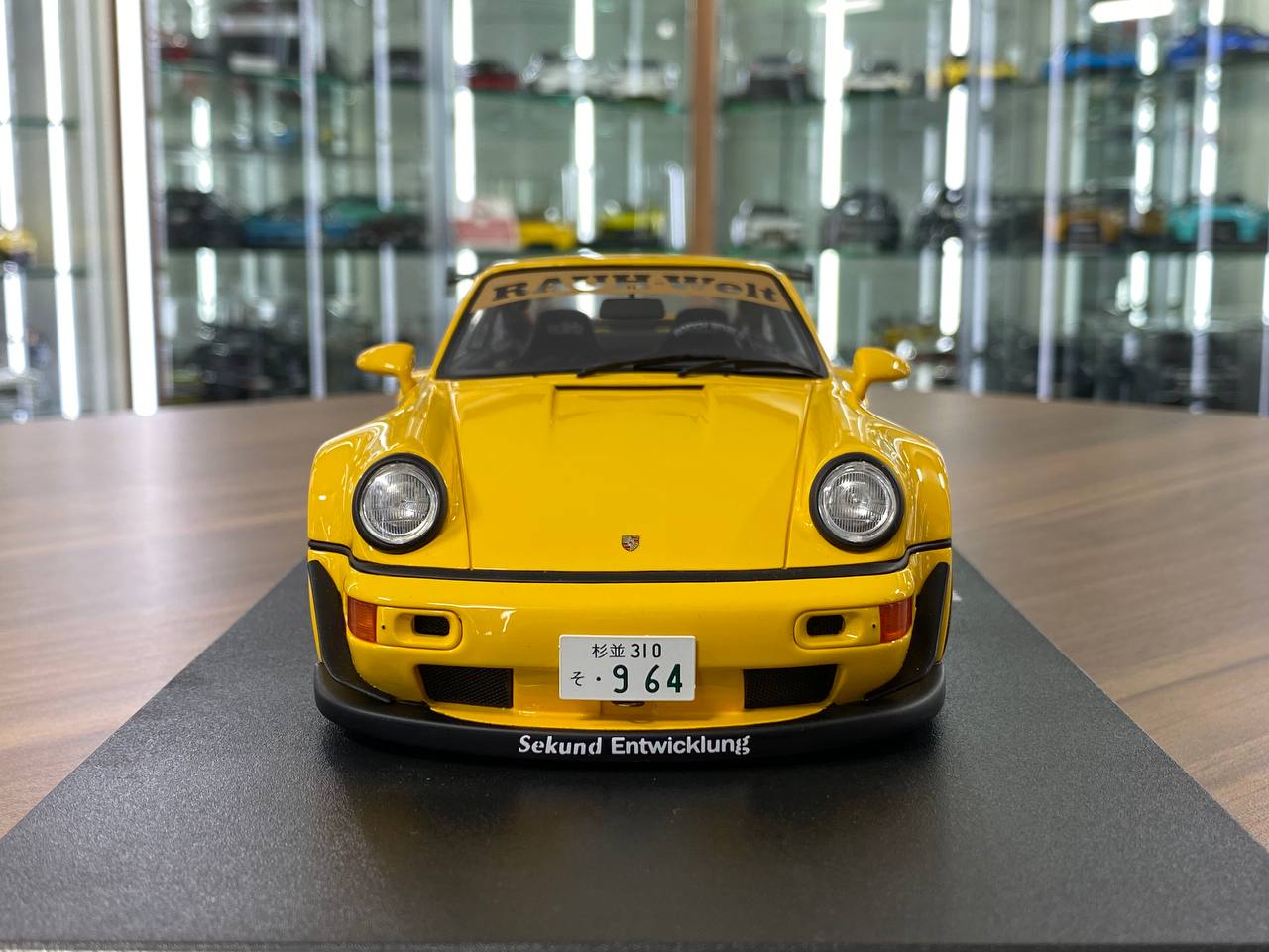 1/18 Resin Model – Porsche RWB KEEMA | GT Spirit | Yellow