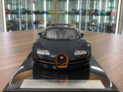 1/18 Resin Model – Bugatti Veyron | Ultra Unique | Black Carbon Fiber | Limited 30 pcs