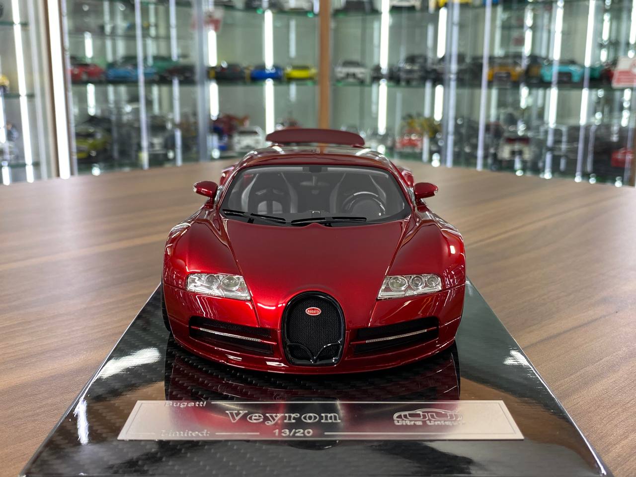 1/18 Resin Model – Bugatti Veyron | Ultra Unique | Red | Limited 20 pcs