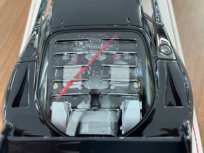 🏁 Davis & Giovanni 1:18 Resin Ferrari F40 LBWK – Full Carbon Fibre | White/Black Interior | 04 of 18