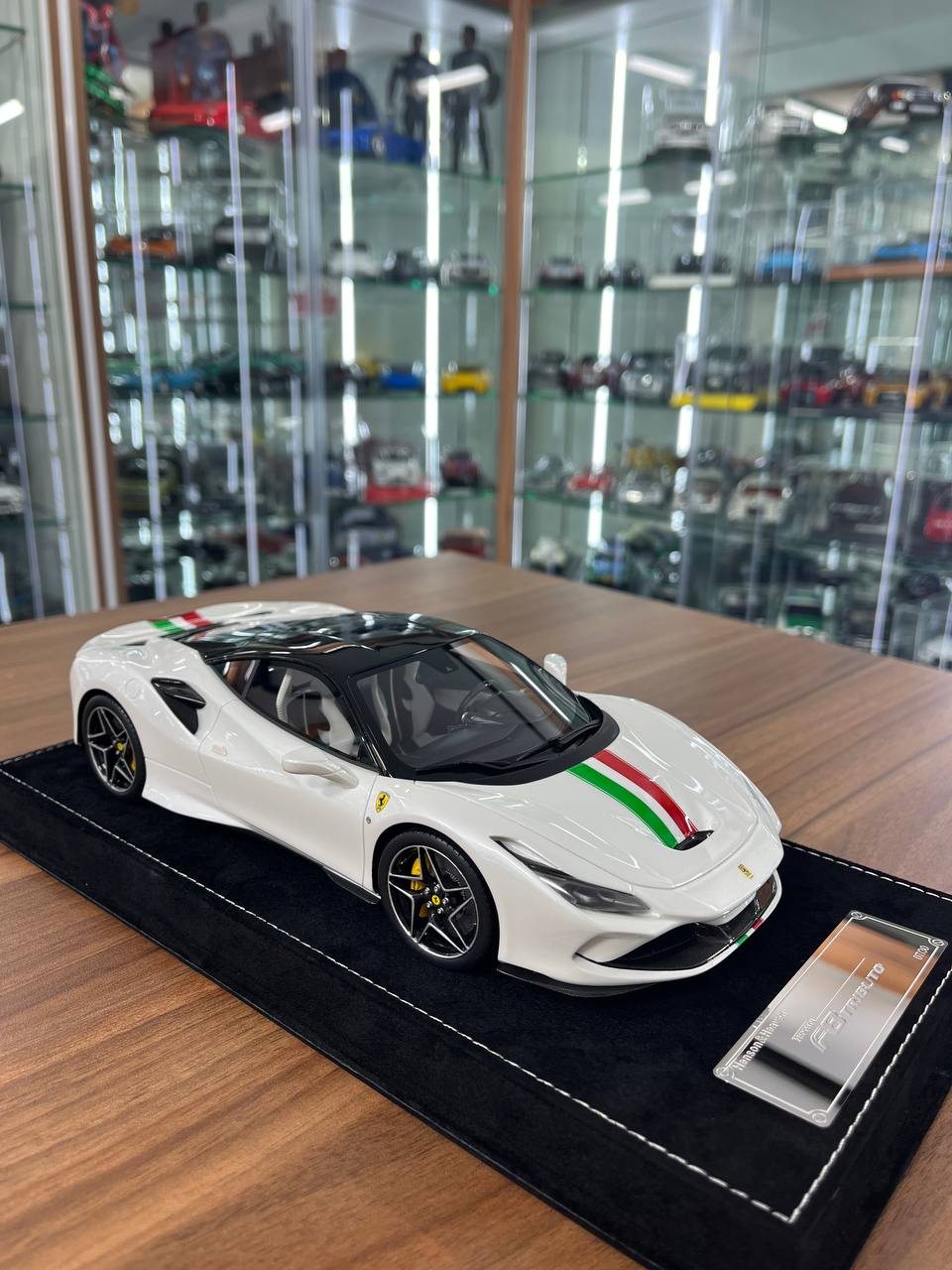 HH Models 1:18 Ferrari F8 Tributo – Pearl White | Resin | Limited to 30 pcs