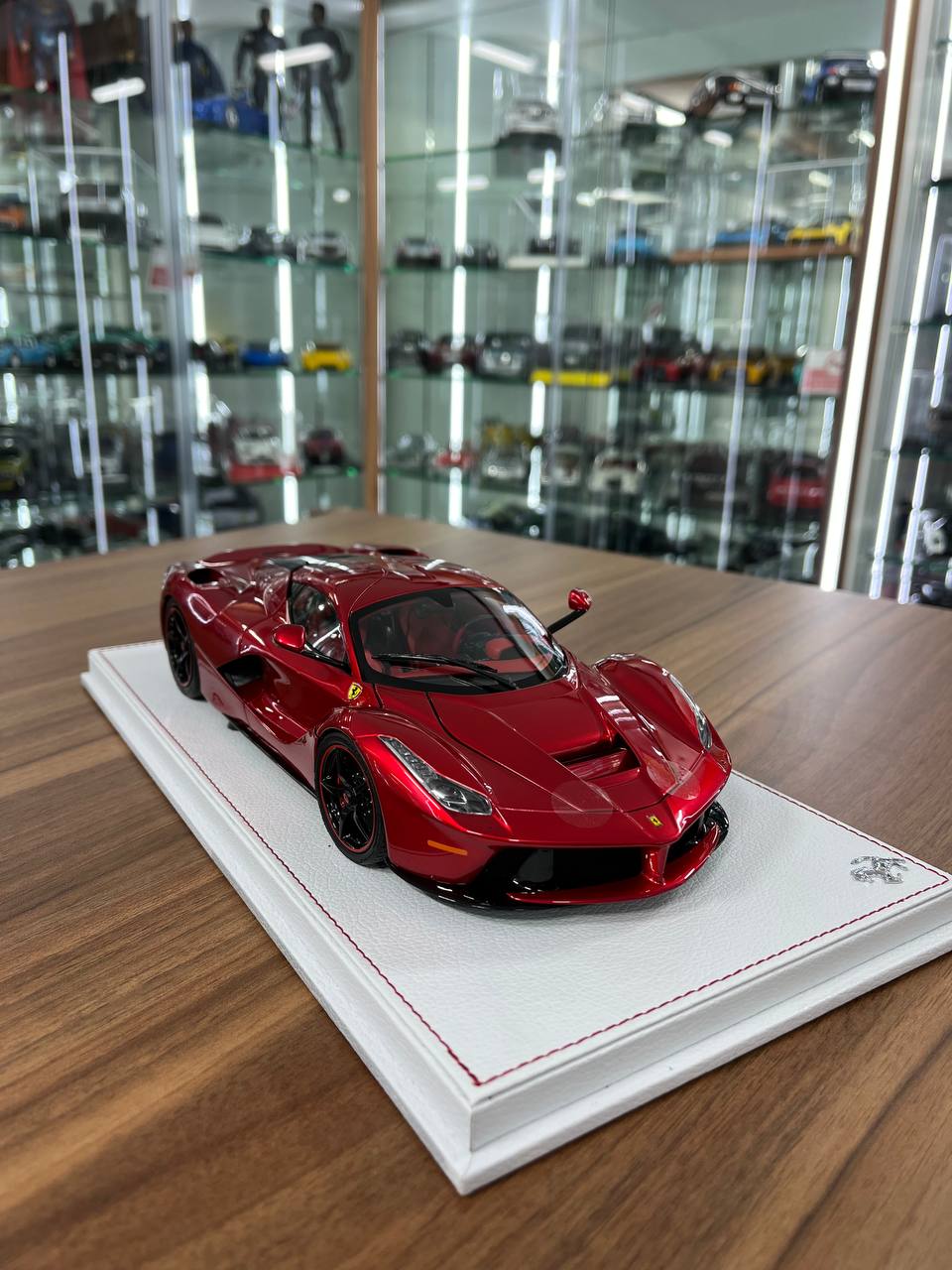 1:18 BBR Models Ferrari LaFerrari – Rosso | Diecast | Full Opening | Limited to 199 pcs