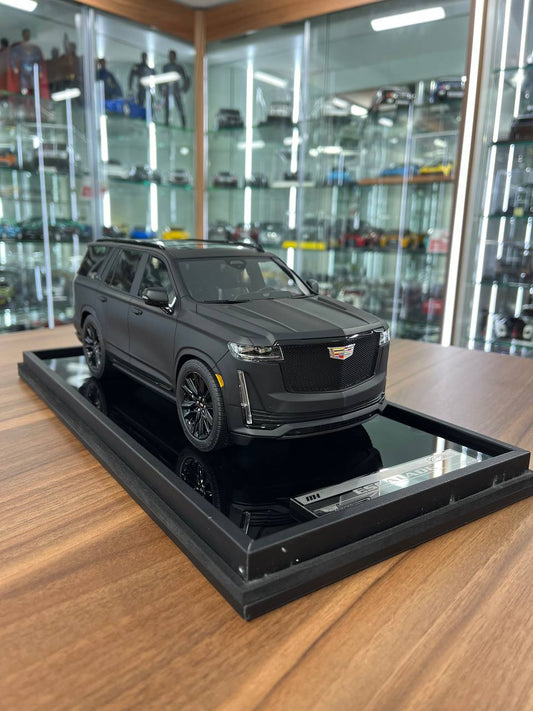 1/18 MotorHelix Cadillac Escalade Matte Black – Resin Model (Limited to 99 pcs)