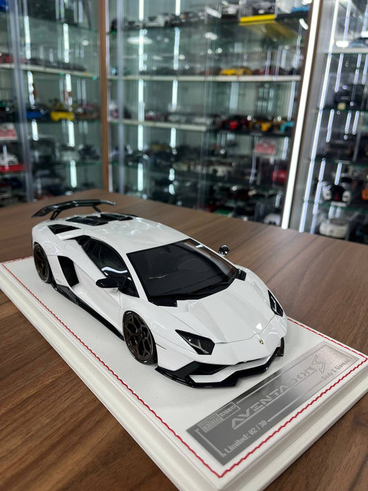 1/18 Lamborghini Aventador S White | Davis & Giovanni | Limited to 30 Pieces