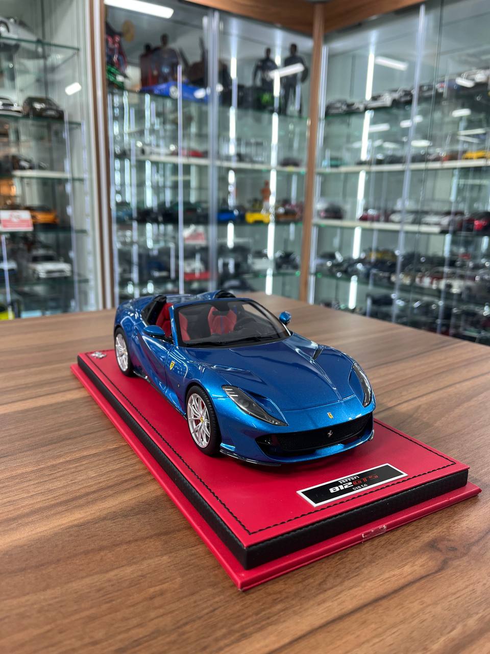 1/18 Ferrari 812 GTS DXB Edition – Blue | MR Collection Resin Model | Limited Edition