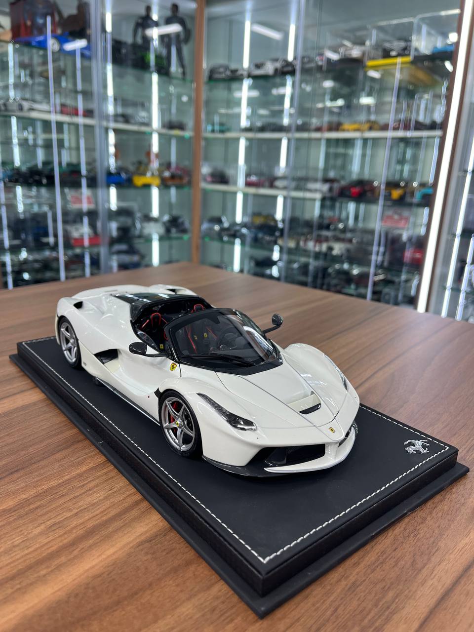 1/18 Ferrari LaFerrari Aperta – White | BBR Models Resin | Limited to 48 Pieces