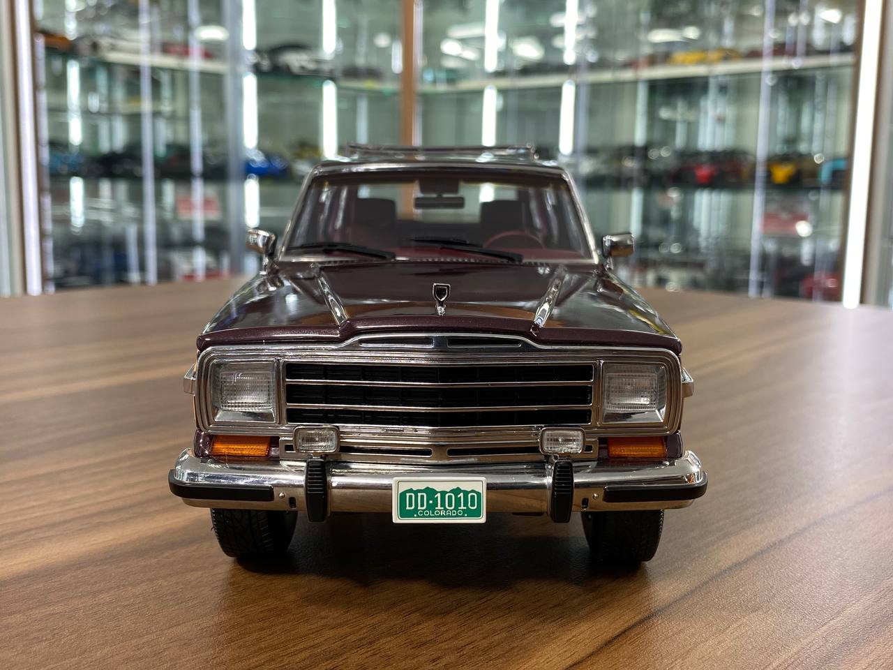 1/18 Diecast Jeep Grand Wagoneer 1991 Black Cherry | DD Model | Full Openings