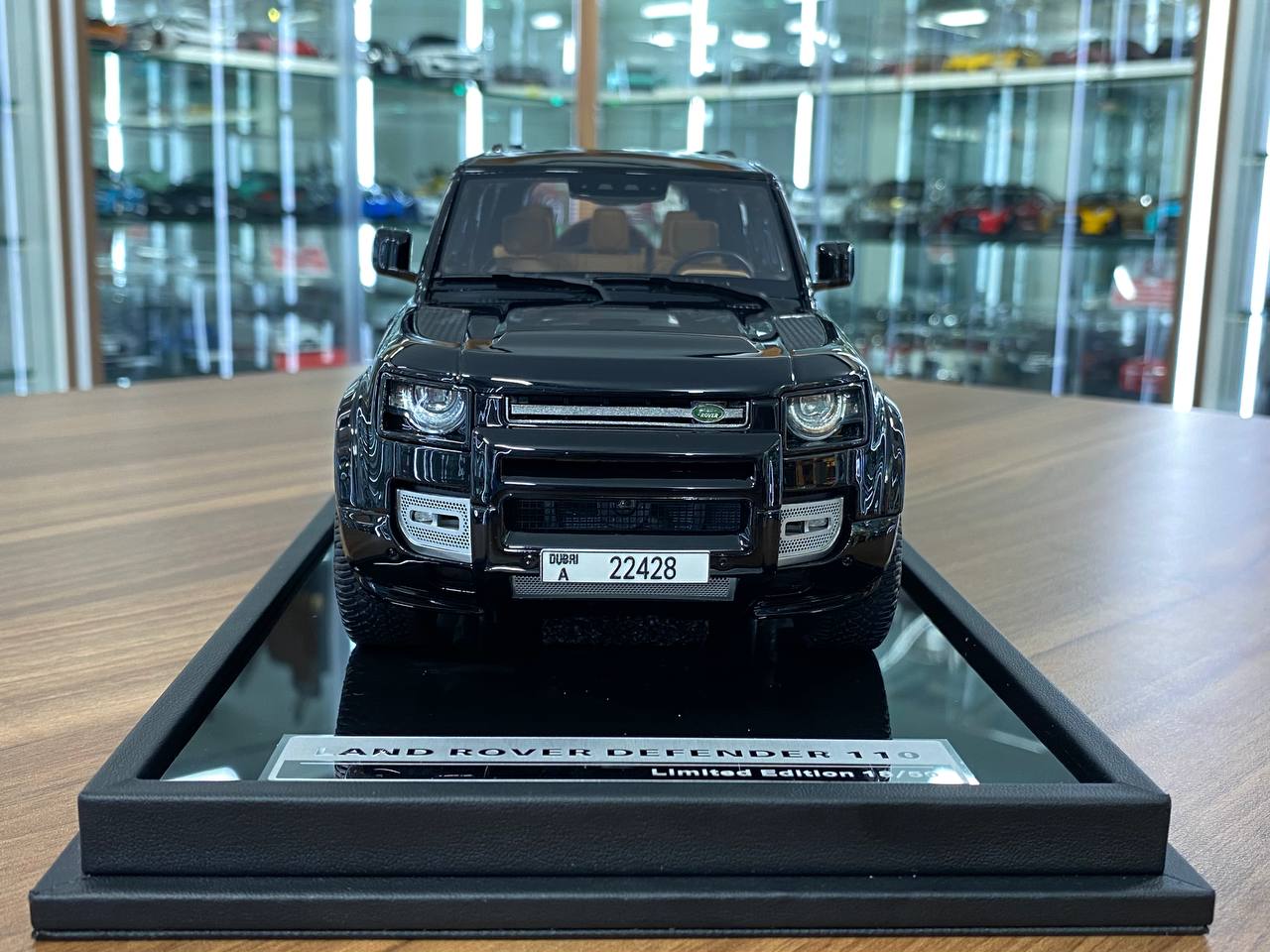 1/18 Resin MotorHelix Land Rover Defender 110 SHEIKH MOHAMMED EDITION Black ( UAE plate )  Limited 50 pcs