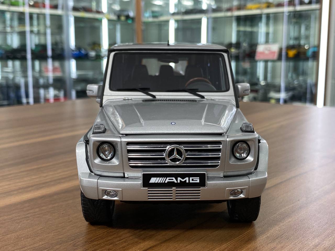 Autoart Mercedes benz G 55 AMG 2009 [1/18 Diecast silver
