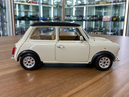 1/18 Diecast 1969 Mini Cooper Beige with Black Top Car Bburago Scale Model Car