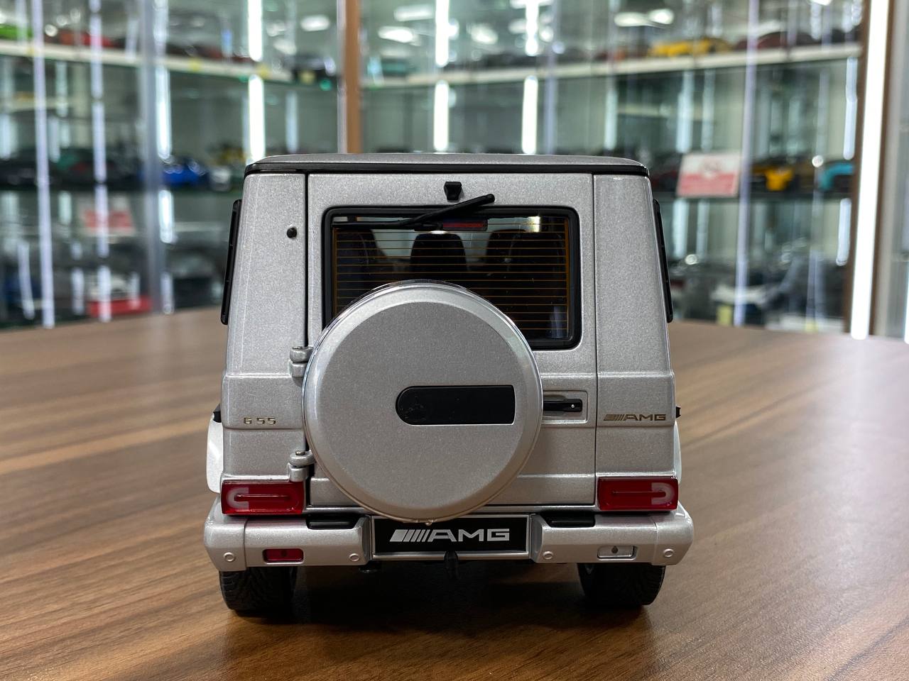ミニカー Mercedes-Benz G55 AMG 1:18 AUTOart Amazon | AUTOart 1/18 Mercedes Benz G55 AMG Black オート