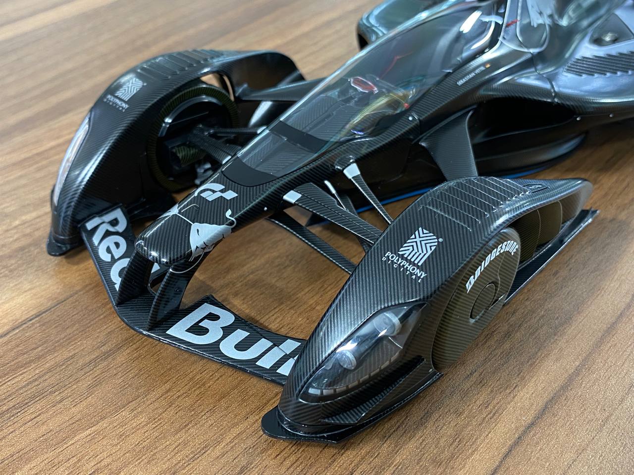 AutoArt Grand Turismo Red Bull X2010 - 1/18 Diecast Model, All Opening - Black