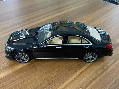 1/18 Resin Mercedes-Benz Brabus 900 Black Model Car by GT Spirit