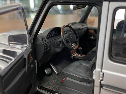 Autoart Mercedes benz G 55 AMG 2009 [1/18 Diecast silver]