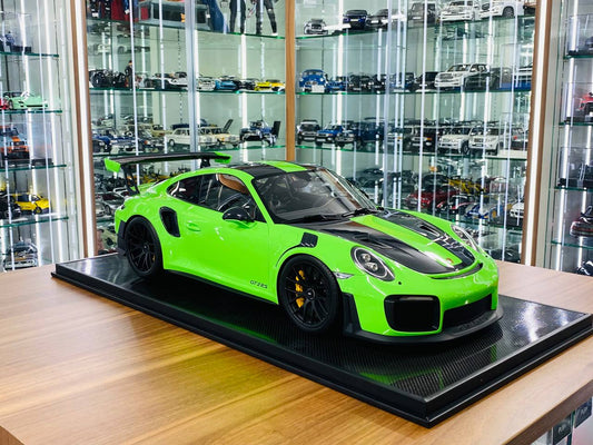 Dino Models Porsche 911 GT2 RS – 1/18 Resin Model, Acid Green, Limited 20