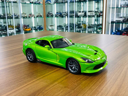 1/18 Diecast Full opening  Maisto Dodge SRT Viper GTS 2013 green