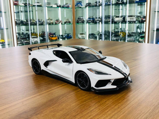 1/18 Diecast Full opening  Maisto Chevrolet Corvette Stingray Coupe 2020 White