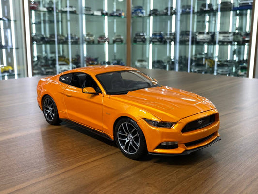 1/18 Diecast Maisto Ford Mustang 2015 Orange