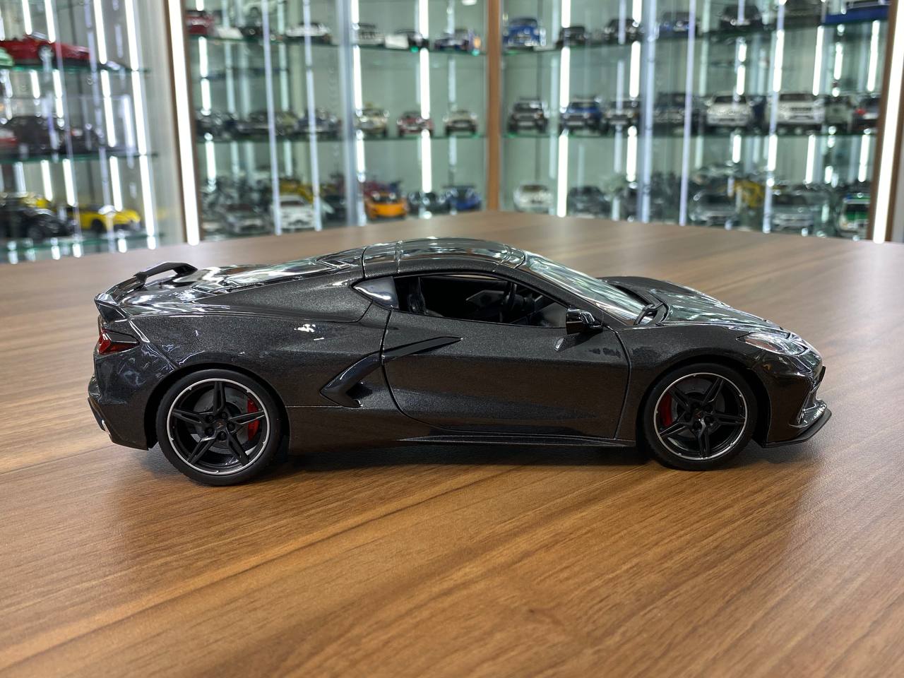 1/18 Diecast Maisto Chevrolet Corvette Stingray Coupe 2020 Grey