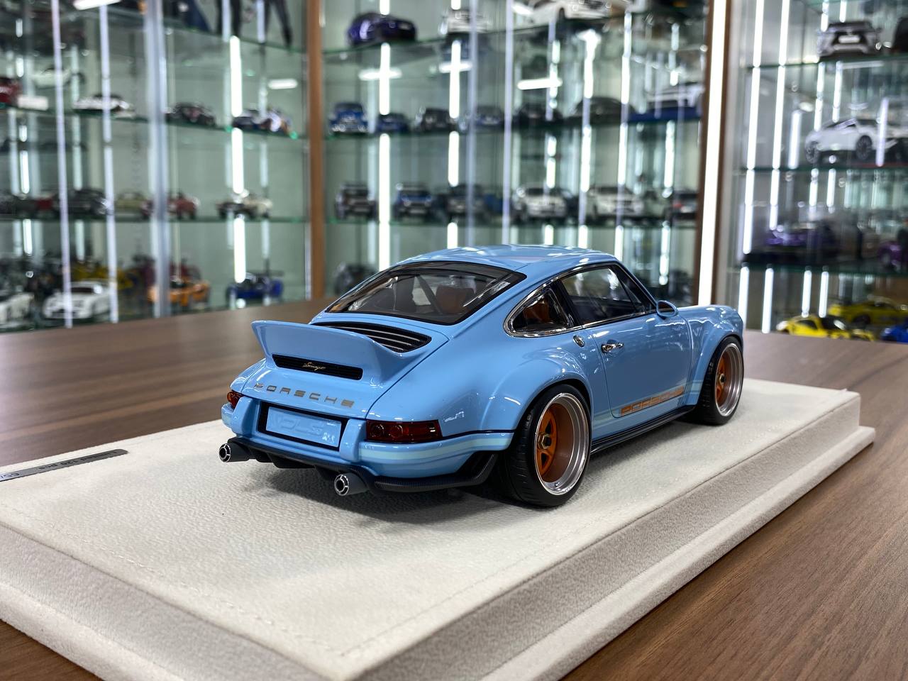 1/18 Resin Model - Porsche Singer DLS 2023 by Make Up (Gulf Blue) | Limited Editon of 120 pcs