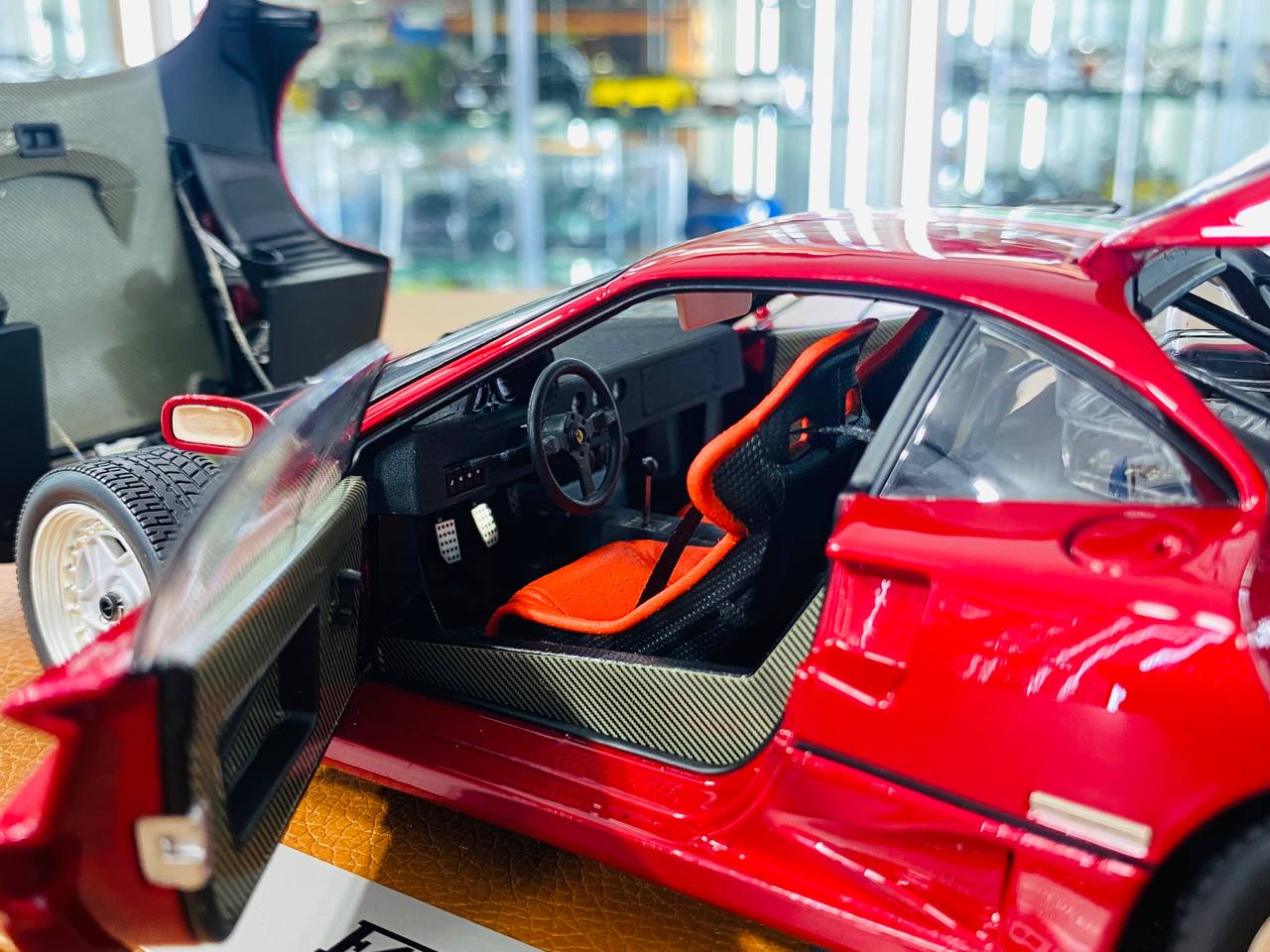 1/18 Diecast Model (Full Opening) - Ferrari F40 (BBR by Kyosho)