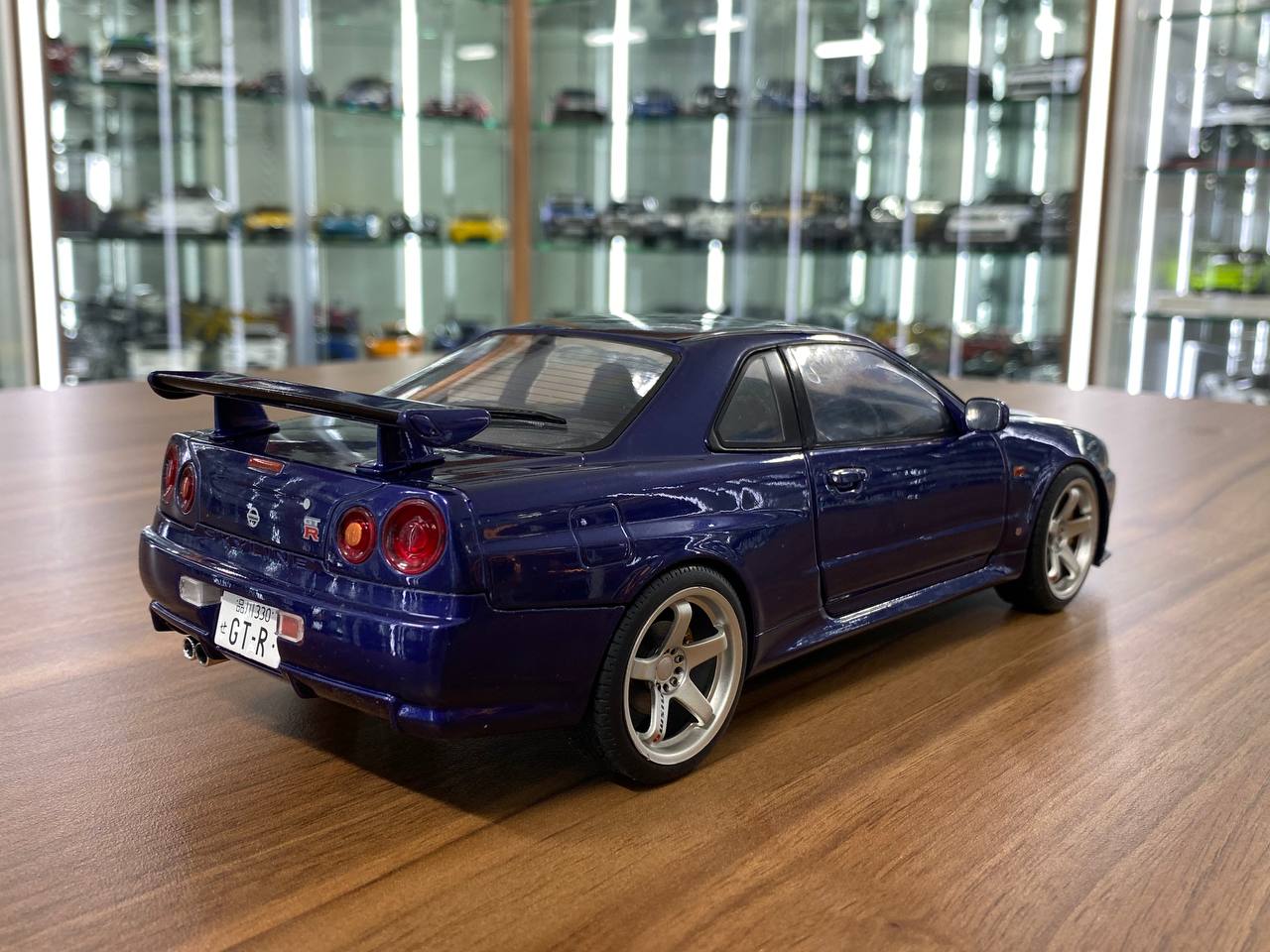 Diecast Nissan GT-R R34 Skyline Dark Blue 1/18 1999 by Solido Model Car
