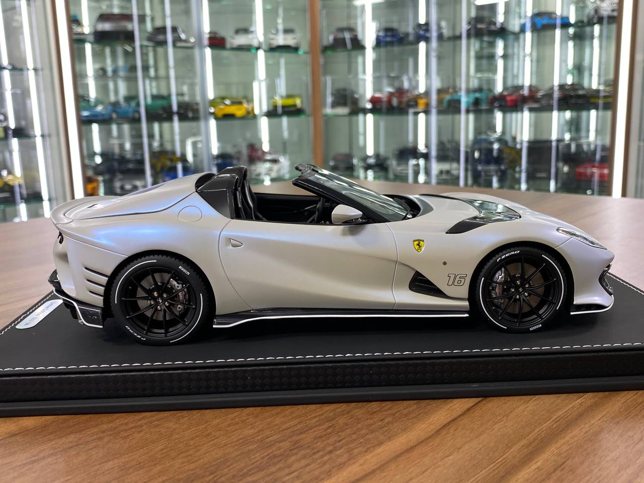 1/18 Resin  – BBR Models Ferrari 812 CompetizioneA ( Aperta )Bianco Onda Marina Matt Limited-136 pcs