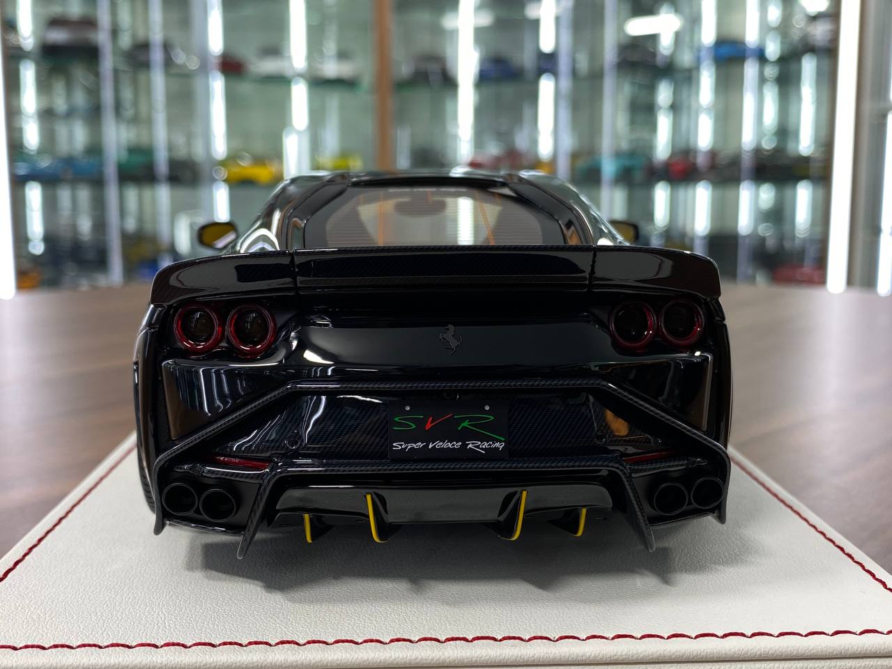 1/18 Resin  – Davis & Giovanni  Ferrari 812 Superfast SVR Black / Yellow accents Limited Edition 8 pcs