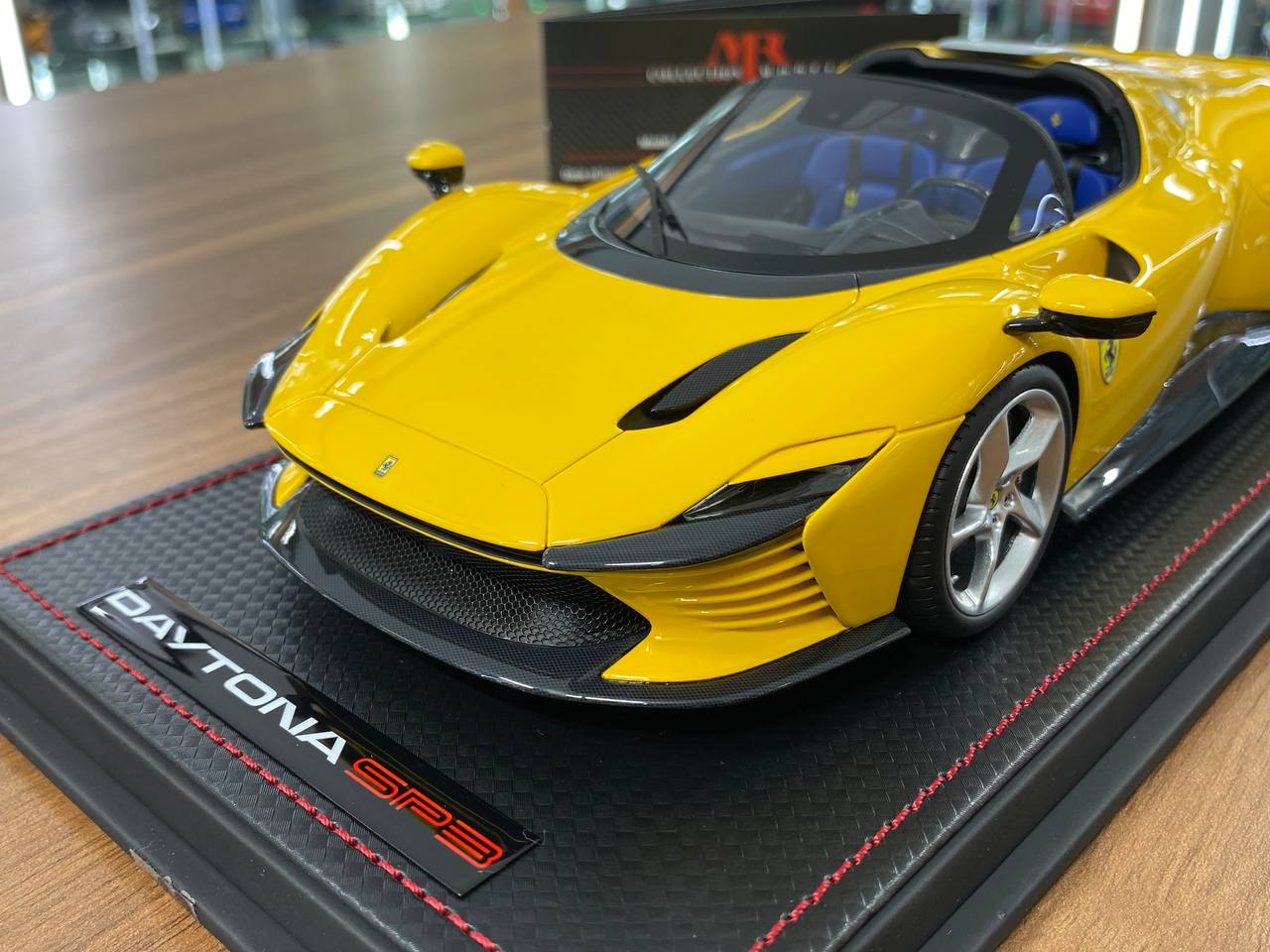 1/18 Resin Model – MR Collection Models Ferrari Daytona SP3 Giallo Modena Ltd.Edn 99pcs