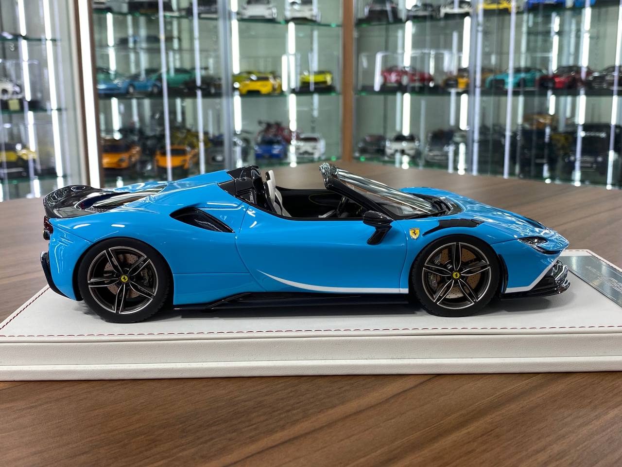 1/18 Resin Model – CE Custom Edition Ferrari SF90 Spider Blue  Limited Edition: 30 pcs