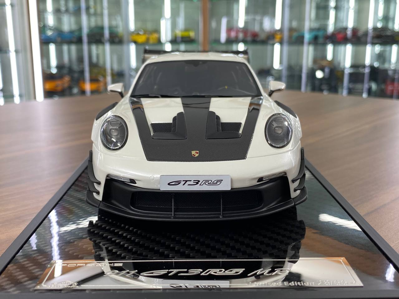 1/18 Resin – VIP Models Porsche 911 GT3 RS MR Pearl White Ltd.Edn.66 pcs