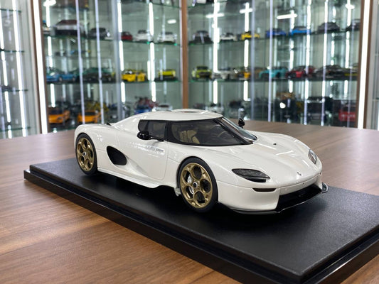 1/18 Resin Model GT Spirit Koenigsegg CC850 - White Limited Edition