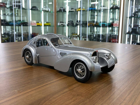 1/18 Diecast Solido Bugatti Type 57 SC Atlantic in Silver