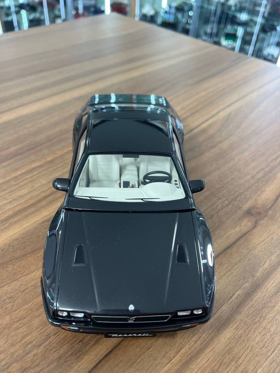 1:18 Resin Maserati Shamal 1989 – Black | LS Collectibles