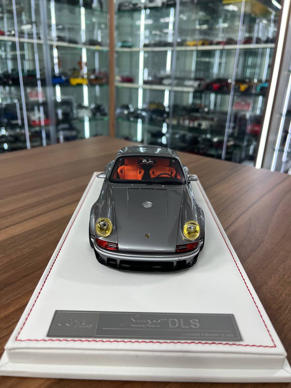 ★ 1/18 Porsche Singer DLS by Ivy Models – Silver with Orange Interior | Limited to 20 Pieces