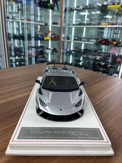 1/18 Resin Davis & Giovanni Lamborghini Huracan Performante Silver | Limited 10 Pieces