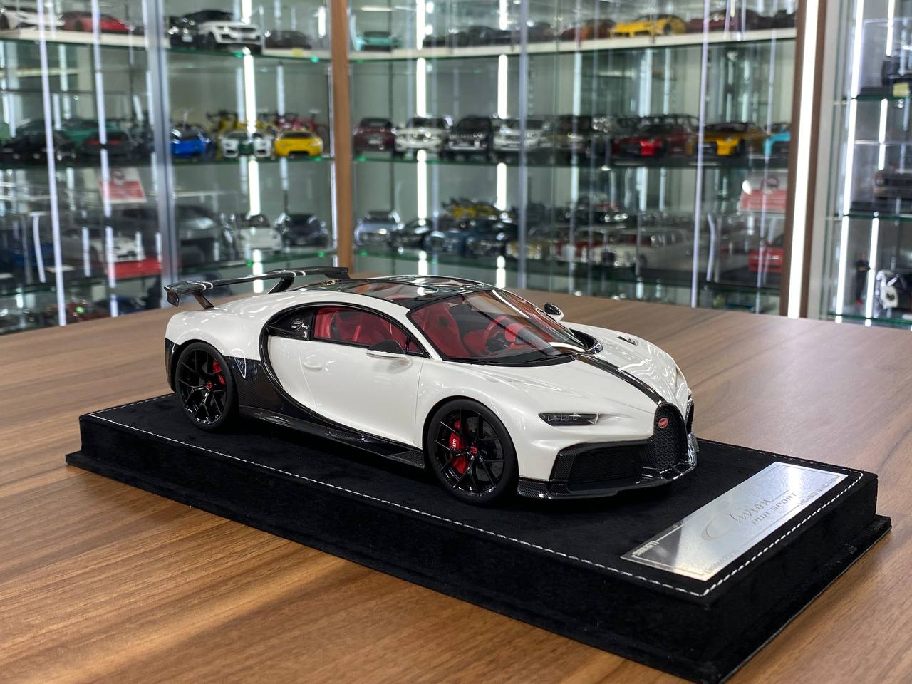 1/18 H&H Bugatti Chiron Pur Sport Metallic White | Resin Model | Limited 30 pcs