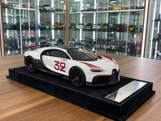 ★ 1/18 H&H Bugatti Chiron Pur Sport – Grand Prix White – Limited Edition of 30