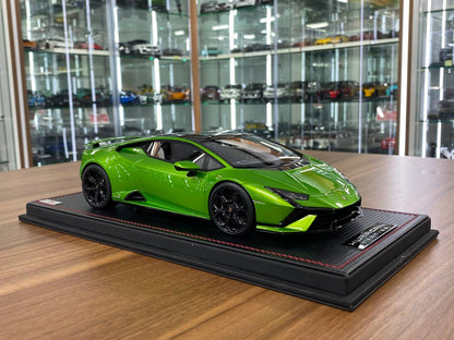 ★ 1:18 MR Collection Lamborghini Huracan Tecnica – Green – Limited Edition