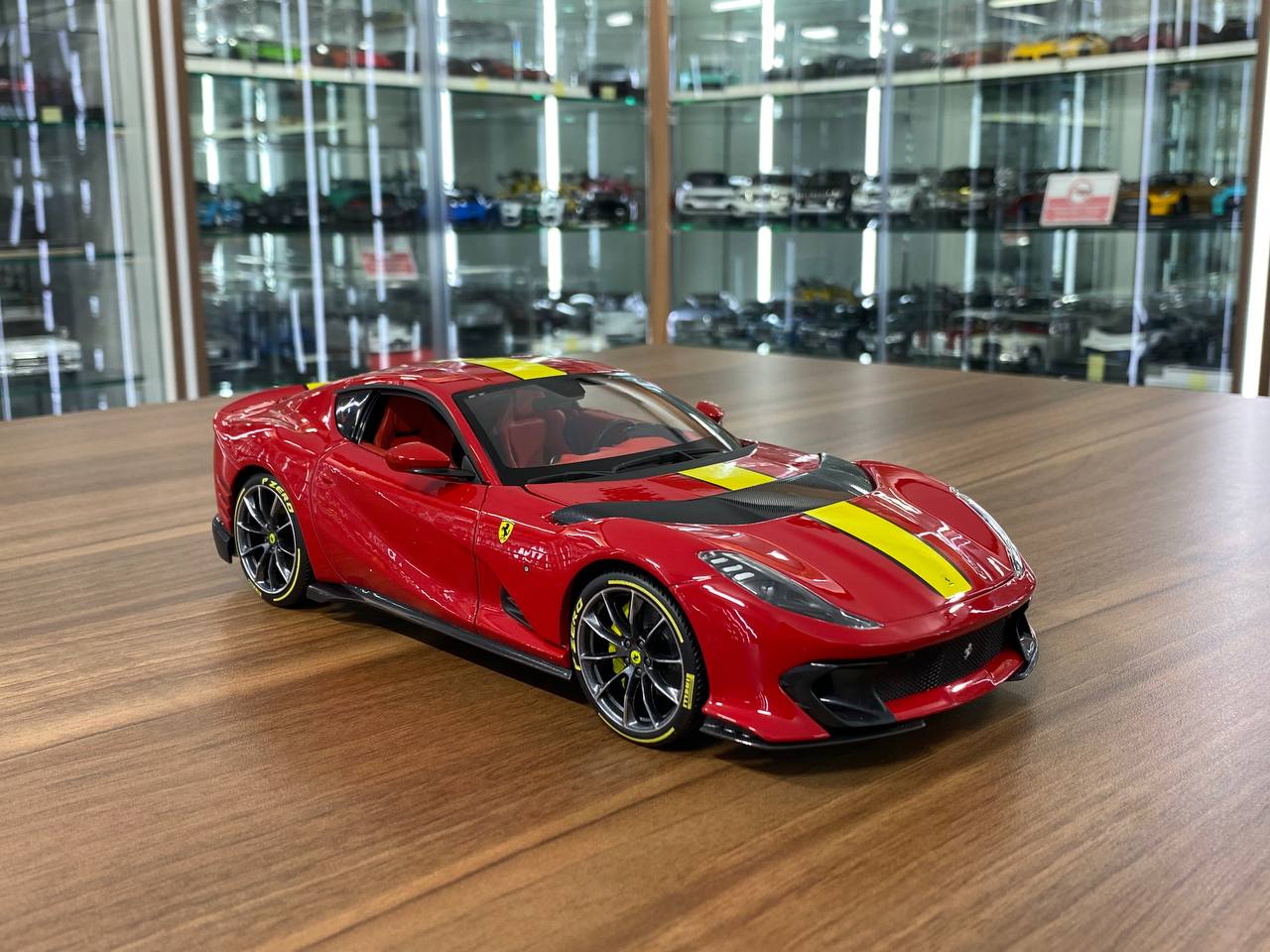 1/18 Diecast Full opening Bburago Signature Series  Ferrari 812 Competizione Red / Yellow stripe